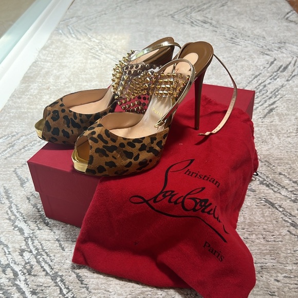 Christian louboutin heels in excellent condition never been worn - Picture 3 of 4